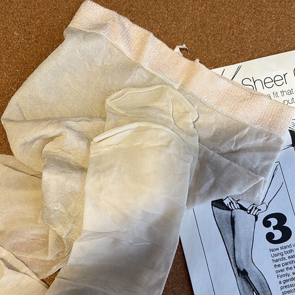 Vintage Sheer Control Top Pantyhose size long bone 81 shiny size M - Picture 15 of 17